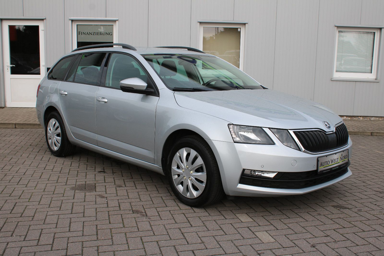 SKODA Octavia 1.6 TDI DSG Ambition Tempomat/CarPlay