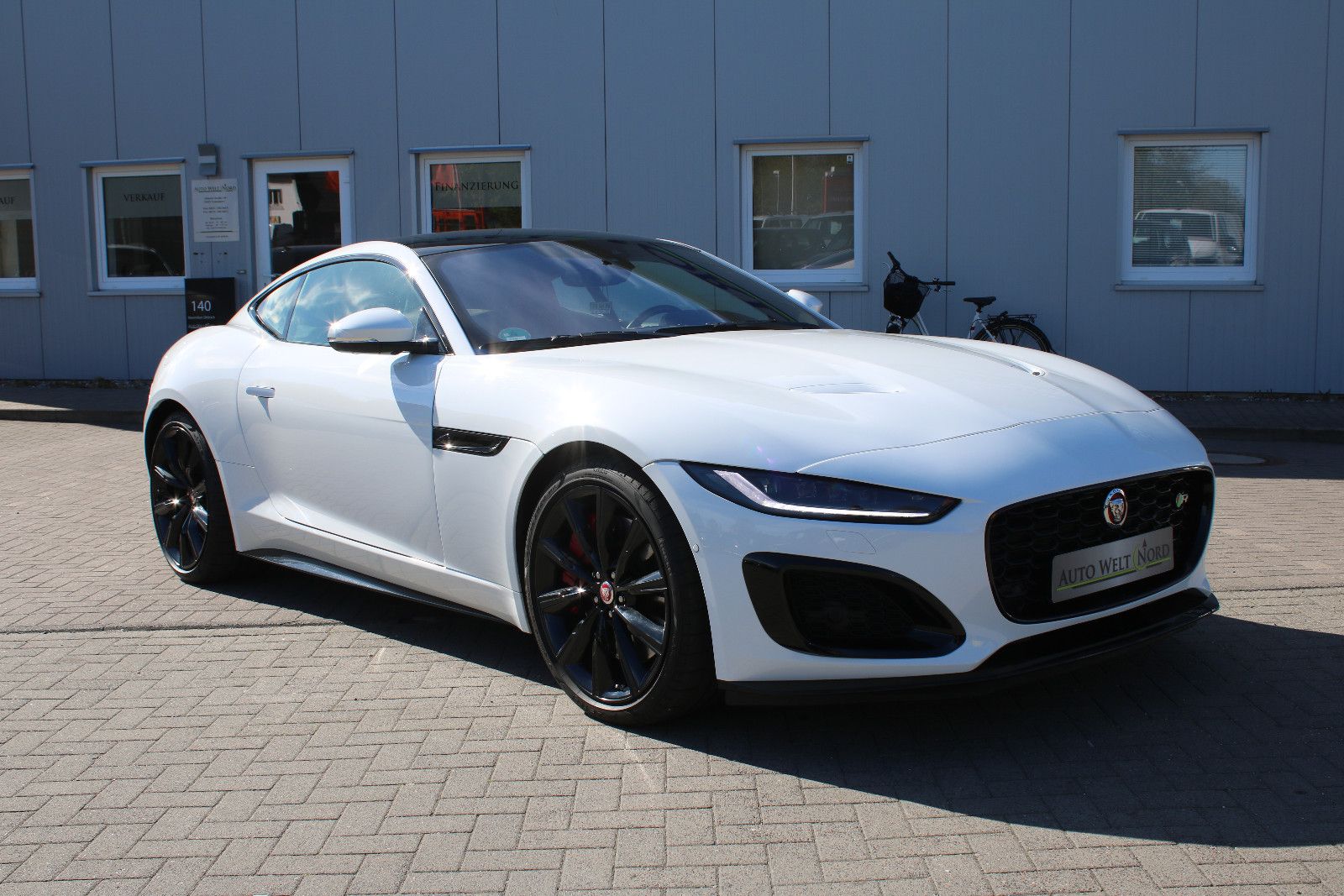 JAGUAR F-Type R P575 Coupe AWD Carbon/Deutsch/S-Heft
