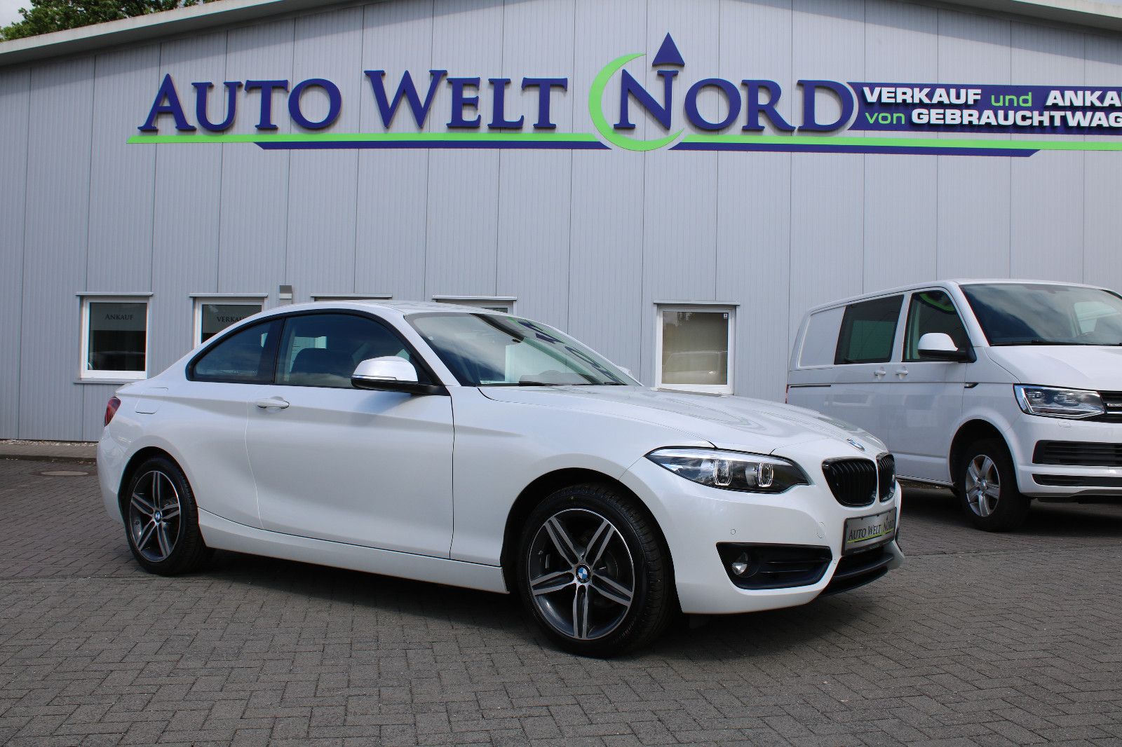 BMW 218d Coupe Sport Line Automatik/Navi
