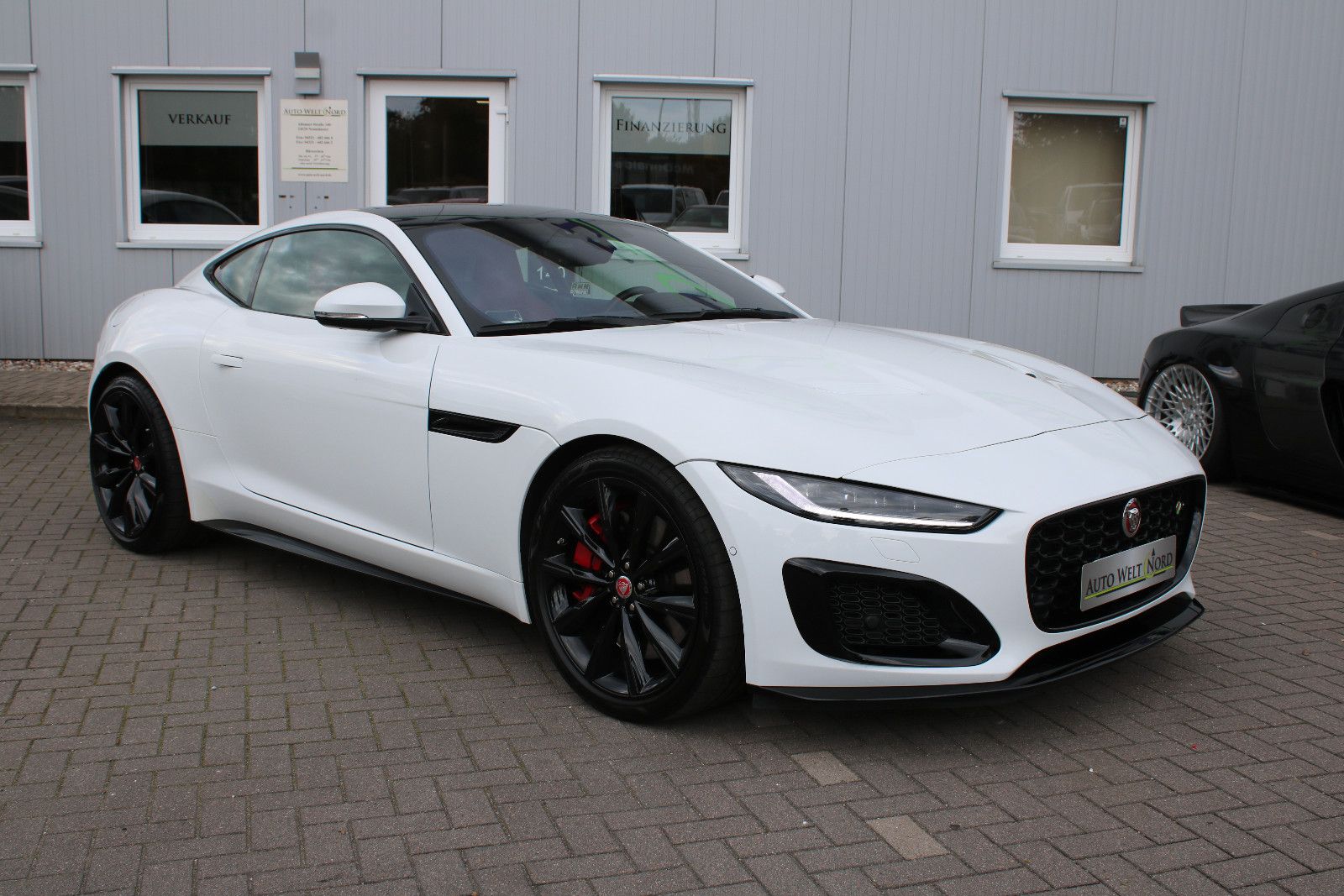 JAGUAR F-Type R P575 Coupe AWD Carbon/Deutsch/S-Heft