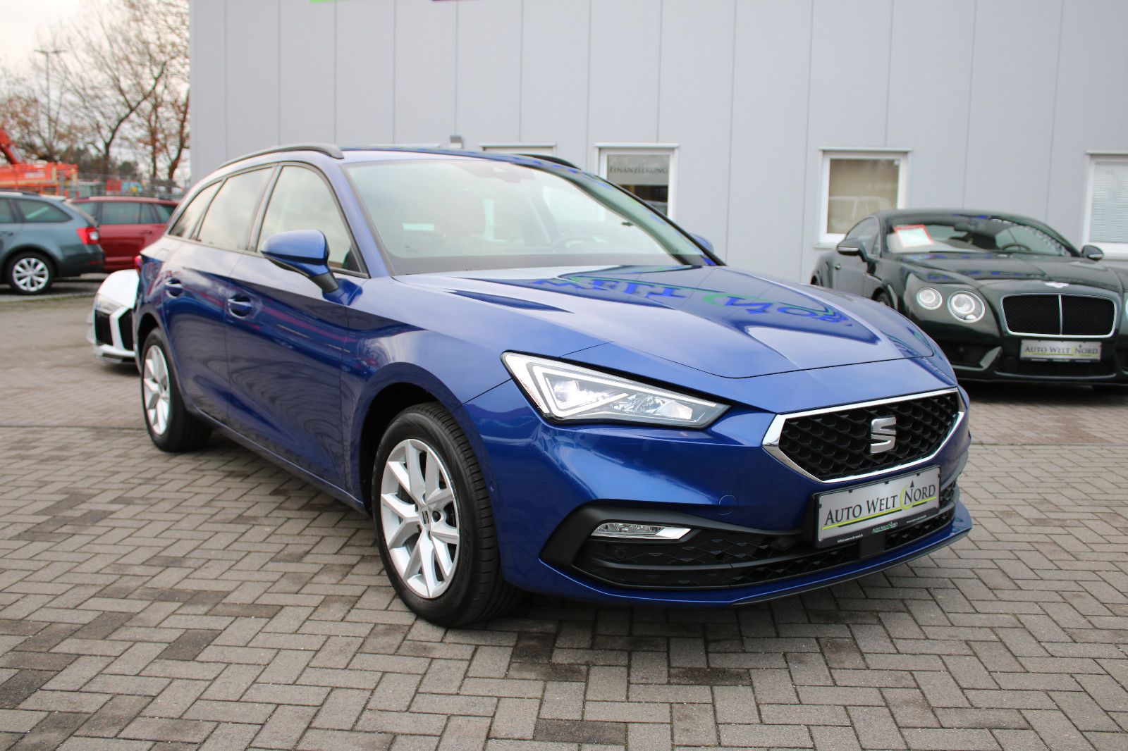 SEAT Leon 2.0 TDI DSG ST Style ACC/Kamera/Panoram/AHK